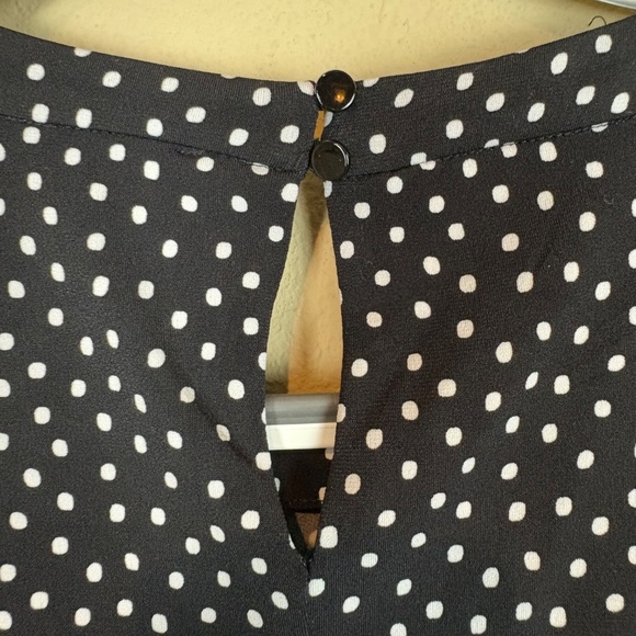 Karl Lagerfeld Paris Black with White Polka Dot Sleeveless Pullover Blouse - Picture 7 of 9